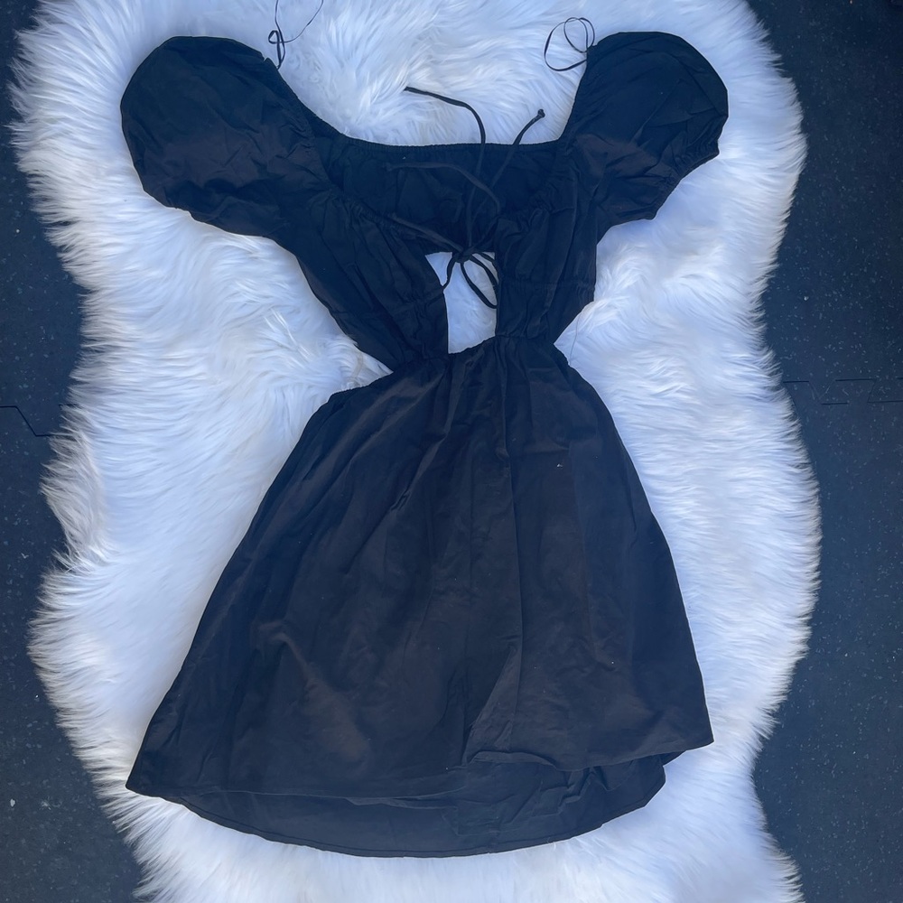 Elegant Black Puff Sleeve Dress
